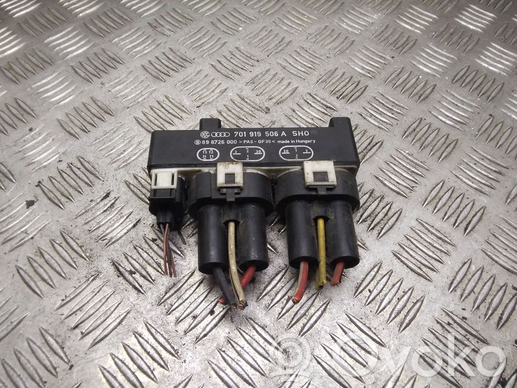 Volkswagen Transporter - Caravelle T4 Coolant fan relay 