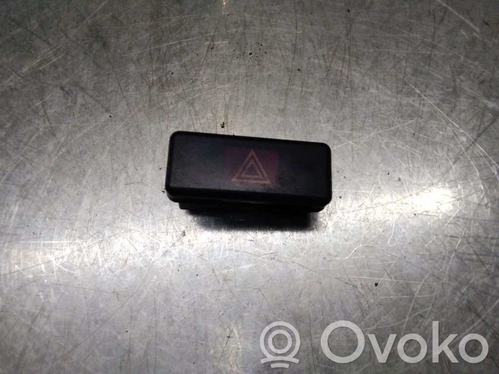 Hazard light switch   8350947,EC5035