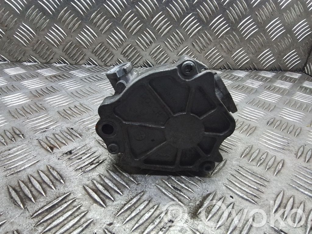 Peugeot 308 Vacuum pump 