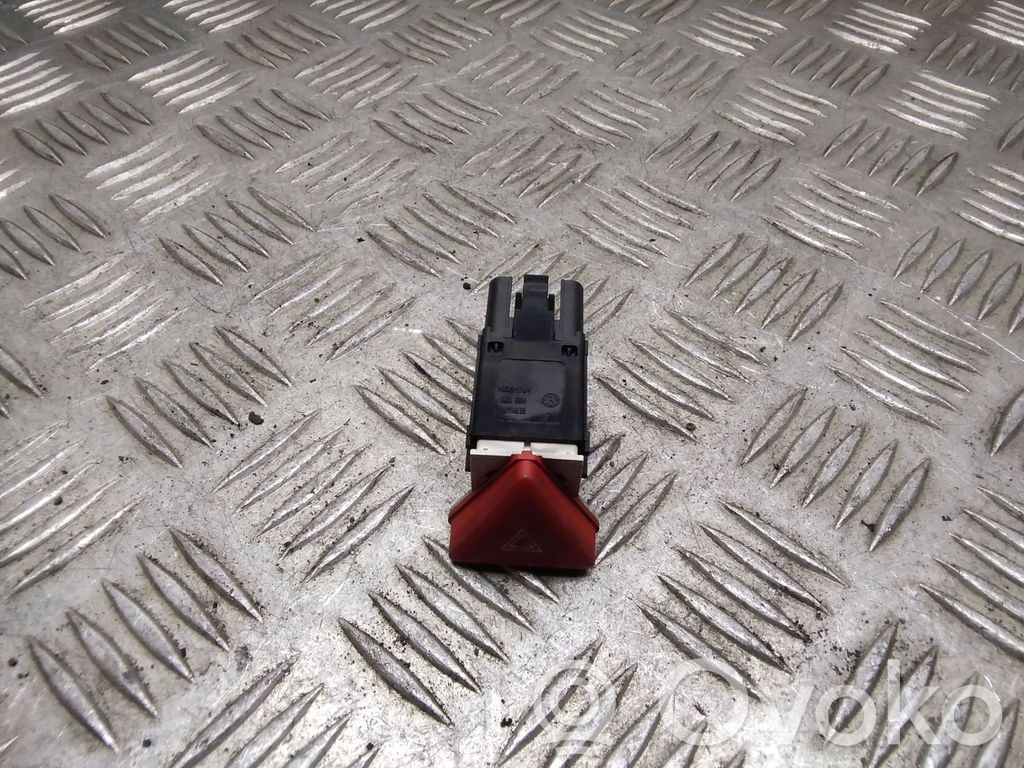Volkswagen Golf V Hazard light switch 