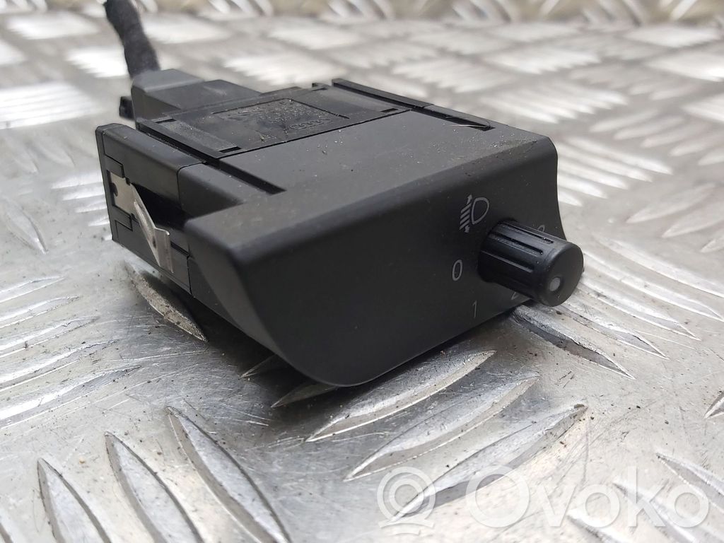 Audi A4 S4 B7 8E 8H Headlight level height control switch 