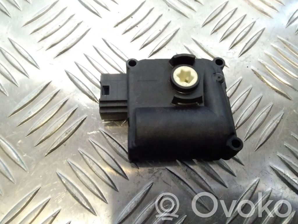 Audi A6 S6 C6 4F Silniczek nagrzewnicy 