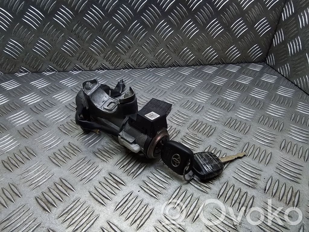 Toyota Avensis T250 Ignition lock 