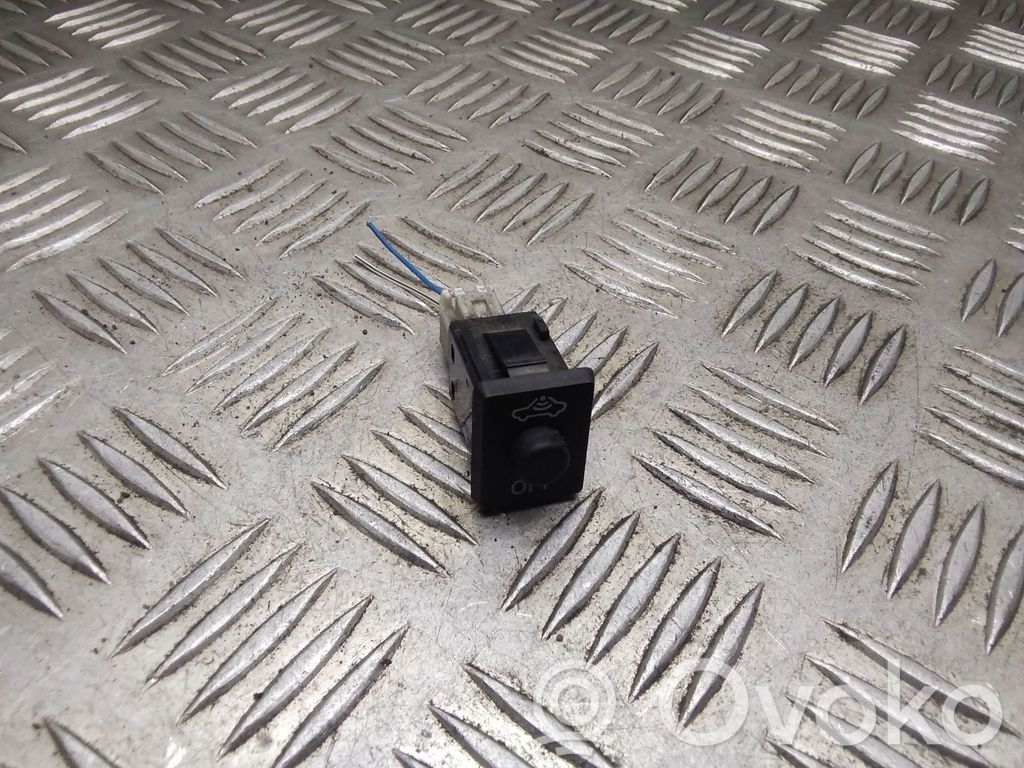 Toyota Prius (XW20) Alarm switch 