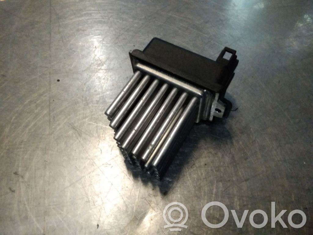 Audi A6 S6 C5 4B Rezystor / Opornik dmuchawy nawiewu 