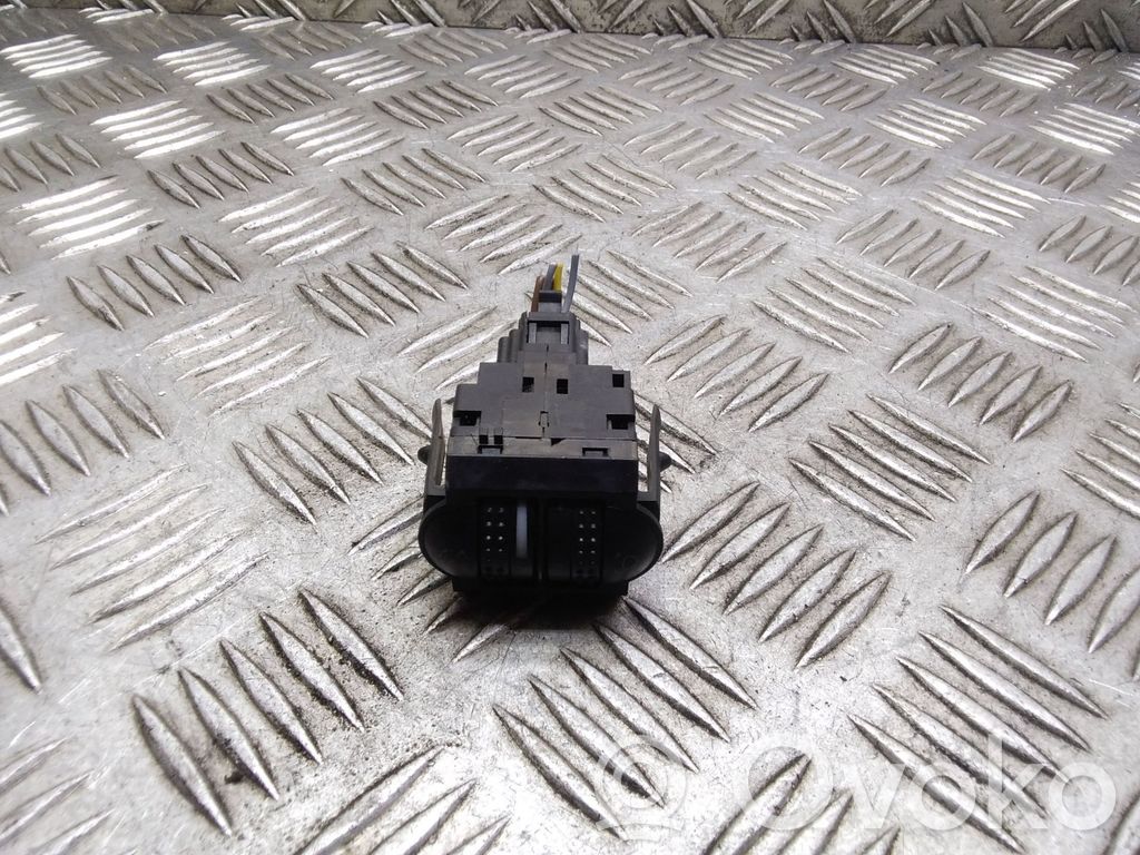 Volkswagen PASSAT B5.5 Headlight level height control switch 