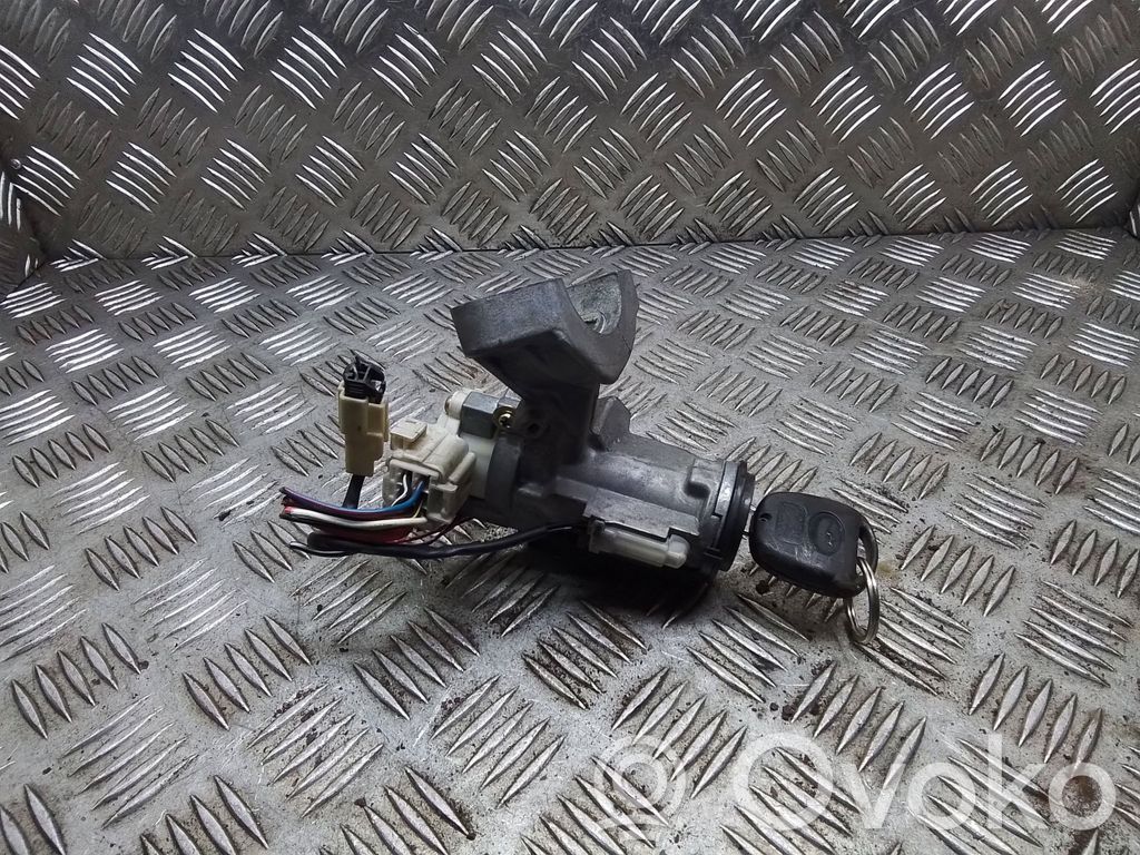 Toyota Corolla Verso E121 Ignition lock 