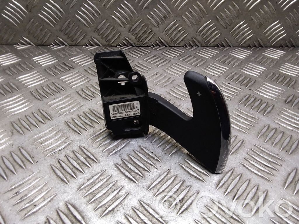 Citroen C4 I Picasso Steering wheel buttons/switches 