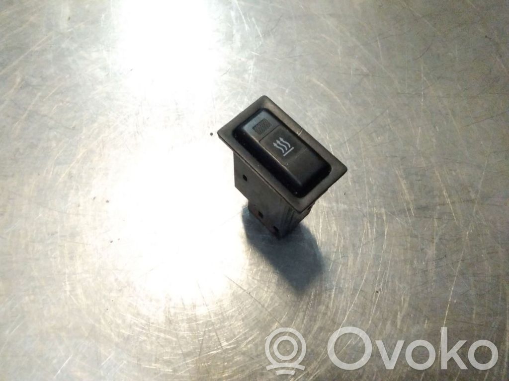 Toyota Yaris Verso Windscreen/window heater switch 