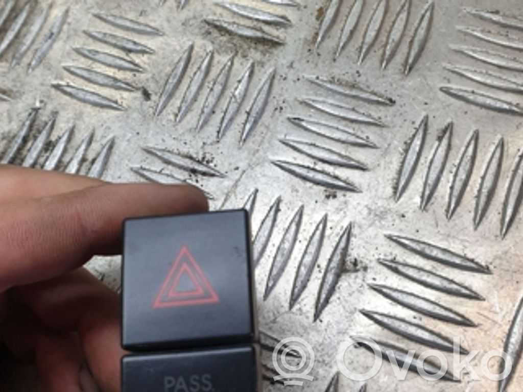 Ford Focus Hazard light switch 