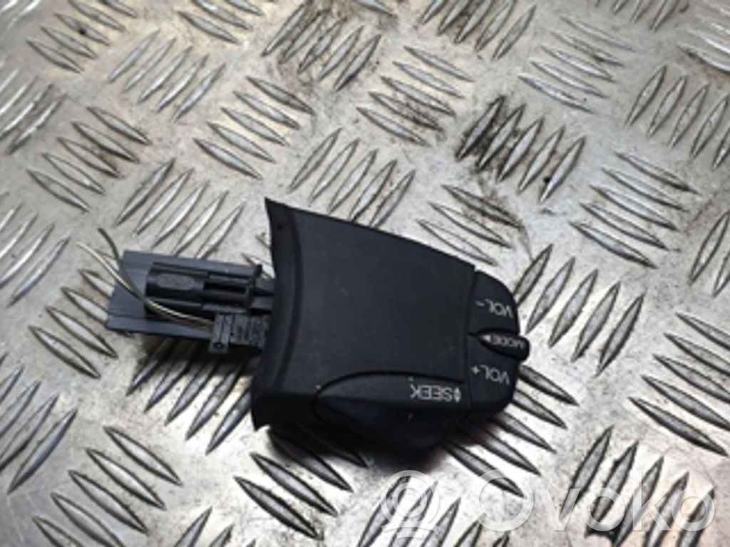Ford Focus Multifunctional control switch/knob 
