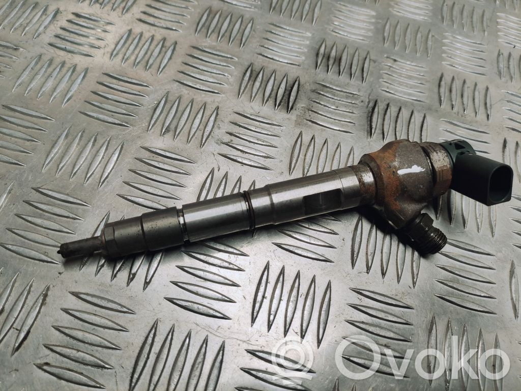 Volkswagen PASSAT B8 Fuel injector 