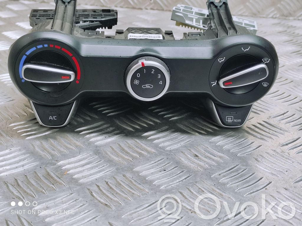 KIA Rio Climate control unit 