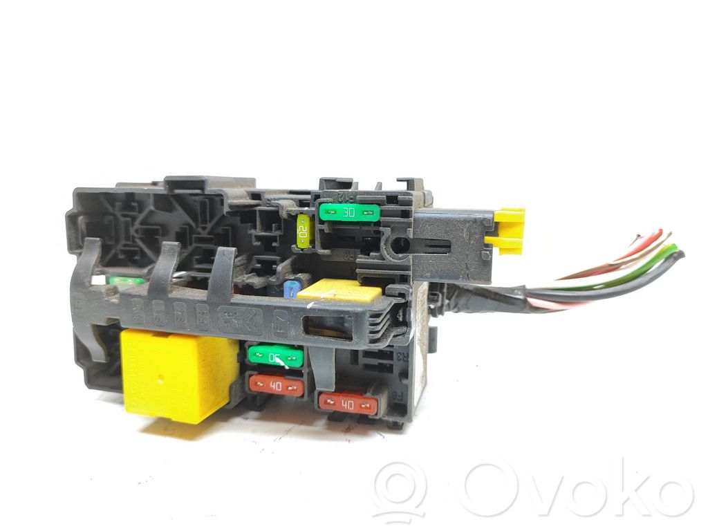 Peugeot 3008 II Fuse box set 