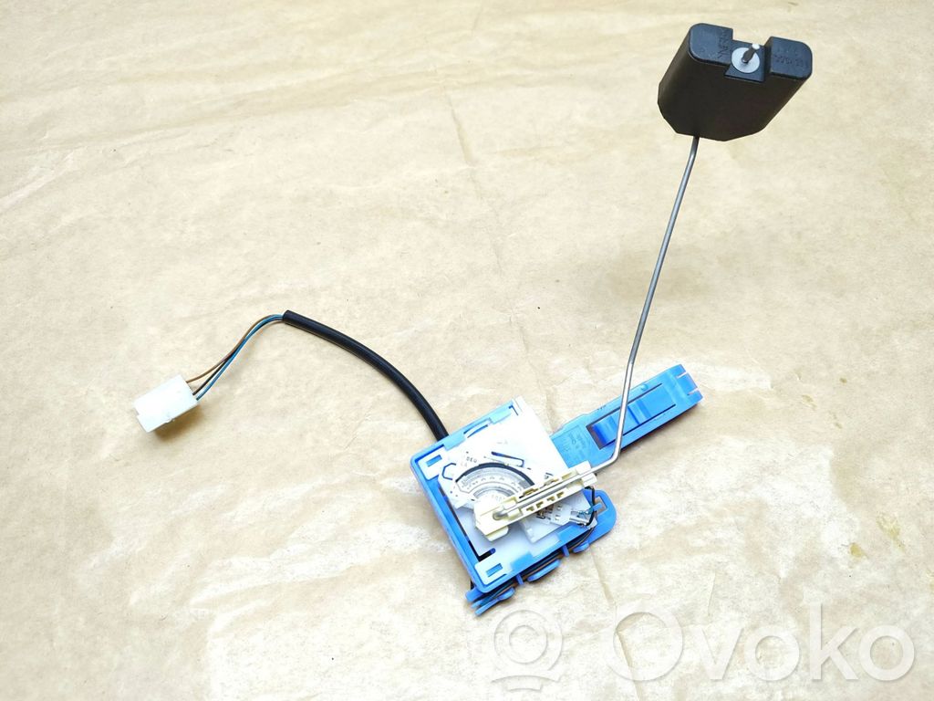Volkswagen Touareg II Fuel level sensor 