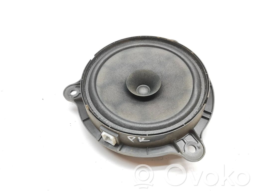 Renault Captur Front door speaker 