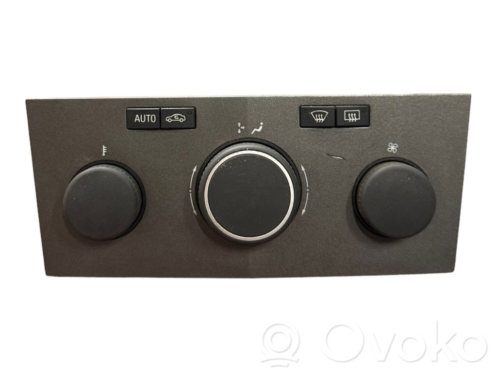Opel Astra H Climate control unit 