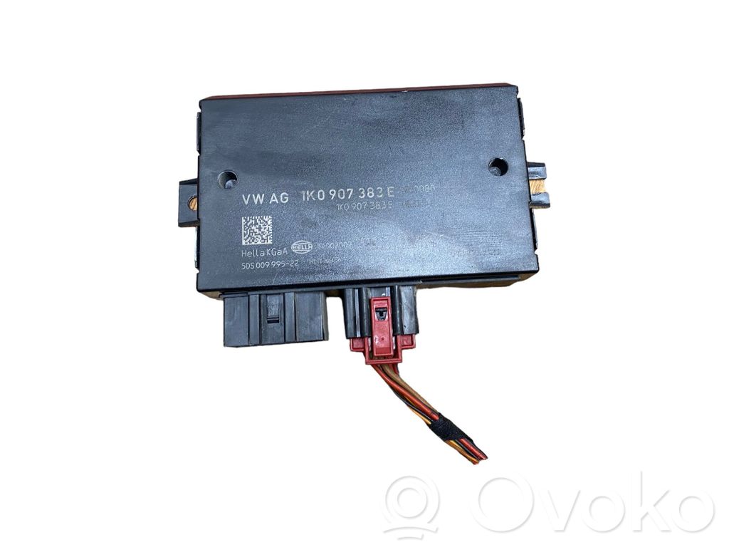 Volkswagen PASSAT B6 Tow bar trailer control unit/module 