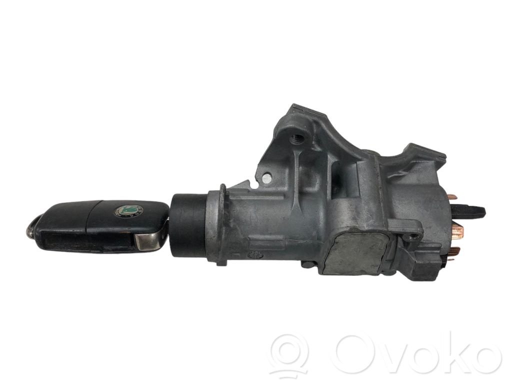 Skoda Octavia Mk1 (1U) Užvedimo spynelė 