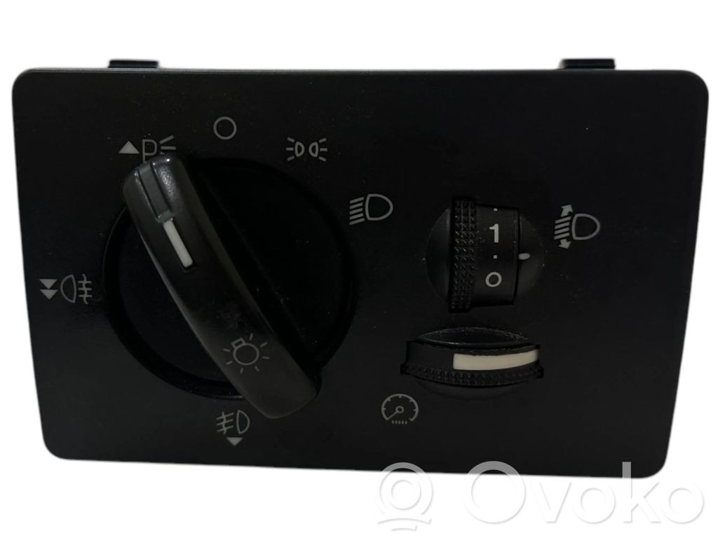 Ford C-MAX I Light switch 