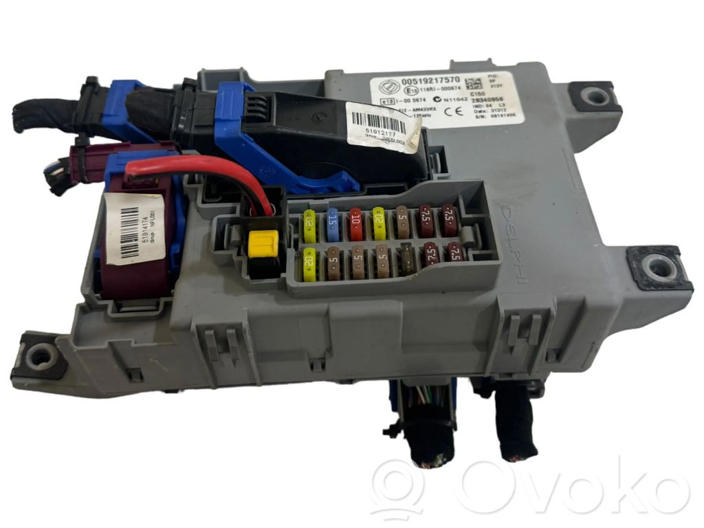 Opel Combo D Fuse module 