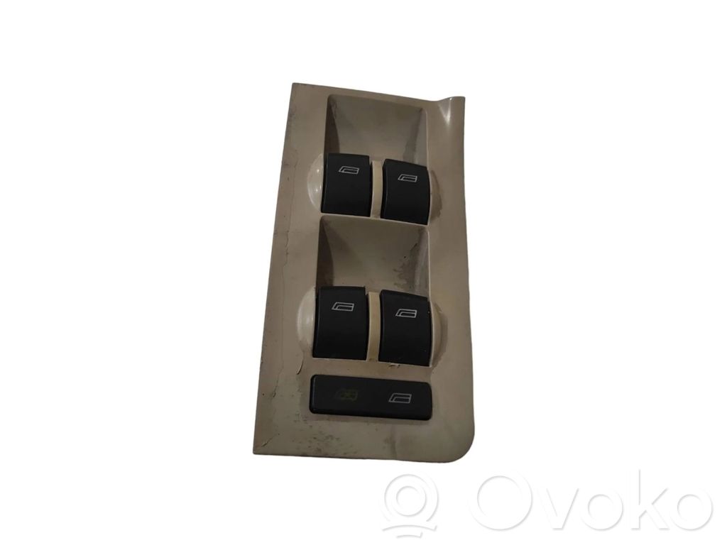 Audi A6 S6 C5 4B Electric window control switch 