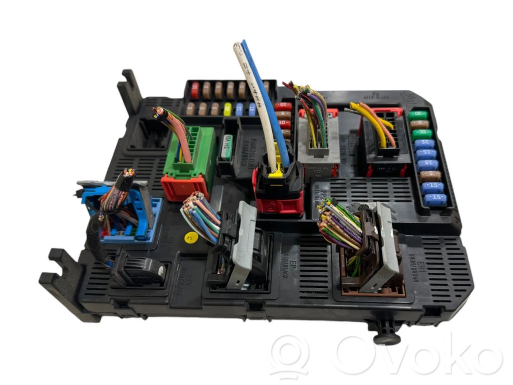 Peugeot 208 I Fuse module 