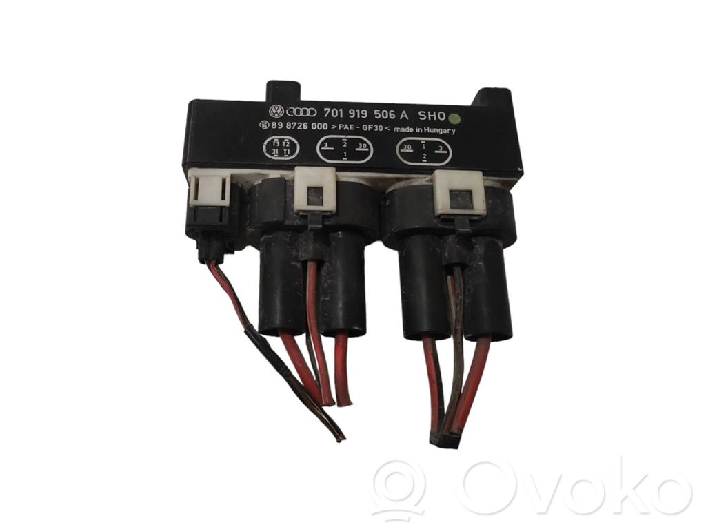 Volkswagen Transporter - Caravelle T4 Coolant fan relay 