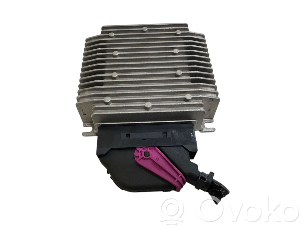 Tesla Model S Garso stiprintuvas 