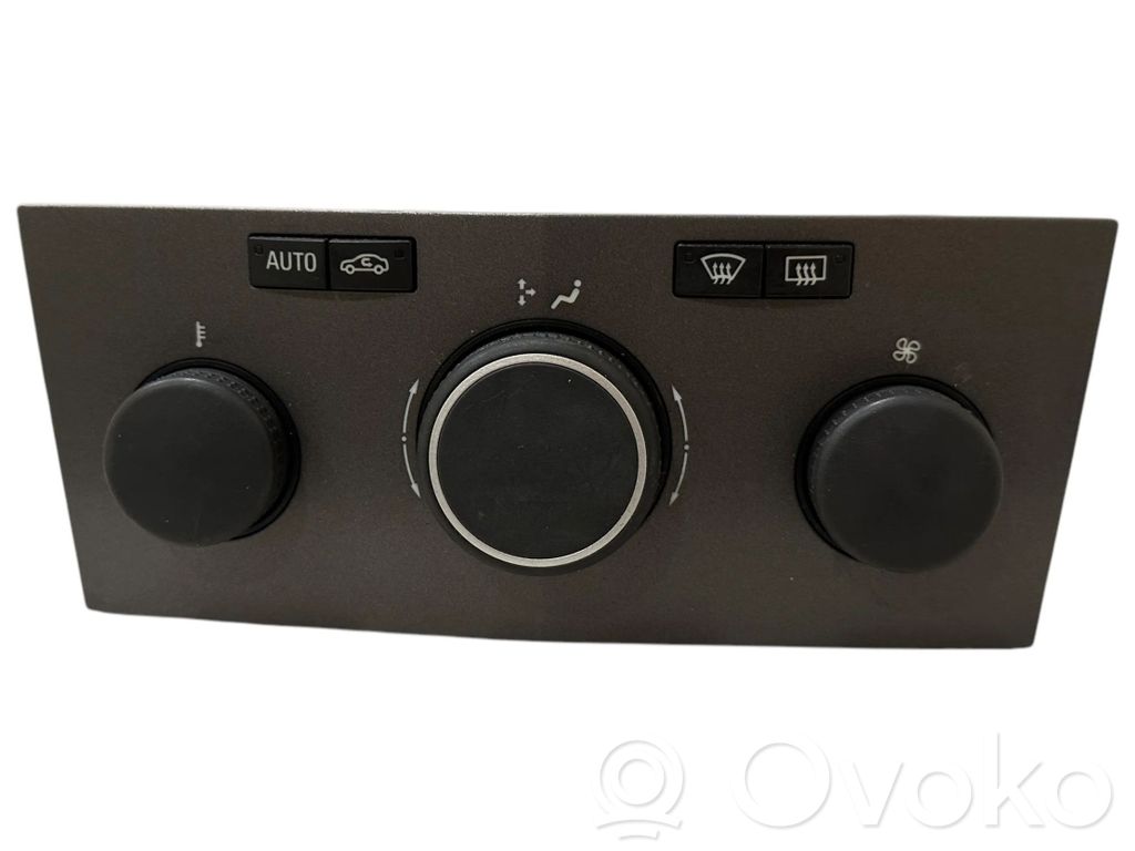 Opel Astra H Climate control unit 