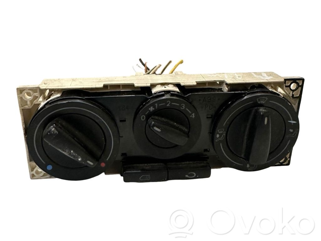 Volkswagen Transporter - Caravelle T4 Climate control unit 
