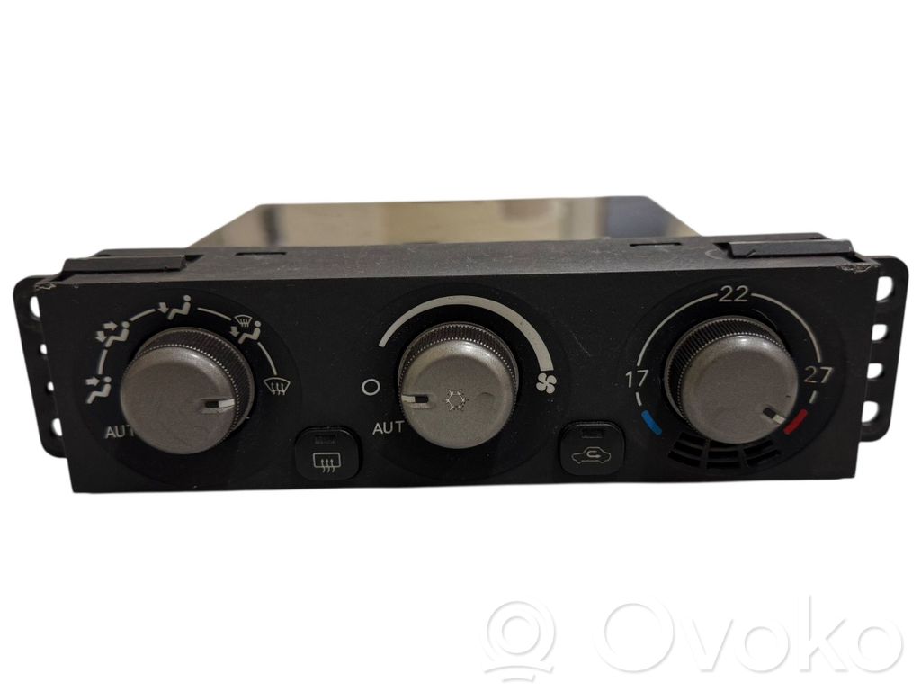 Mitsubishi Pajero Climate control unit 