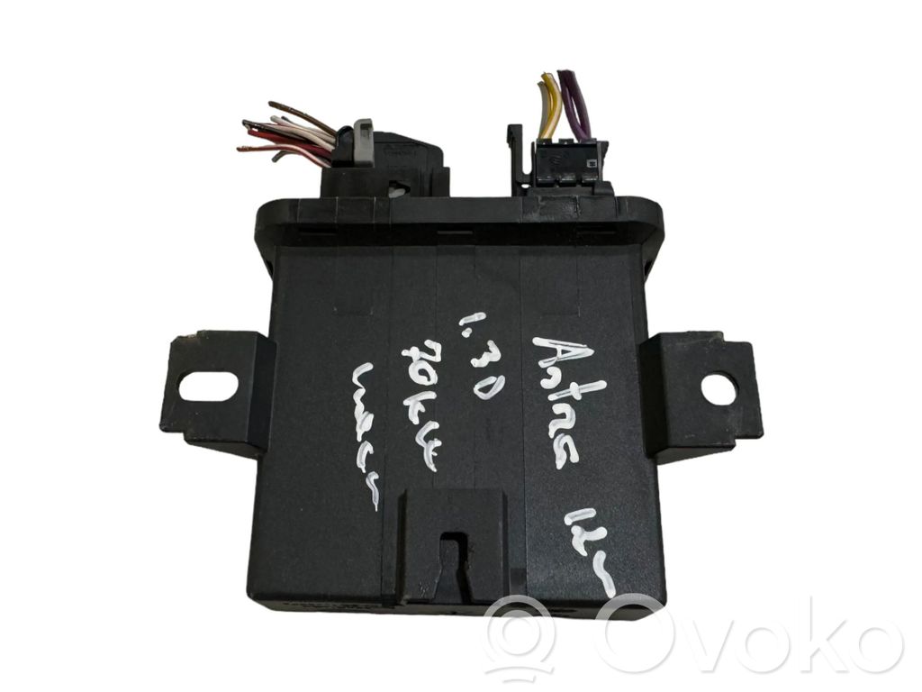 Opel Astra J Module d'éclairage LCM 
