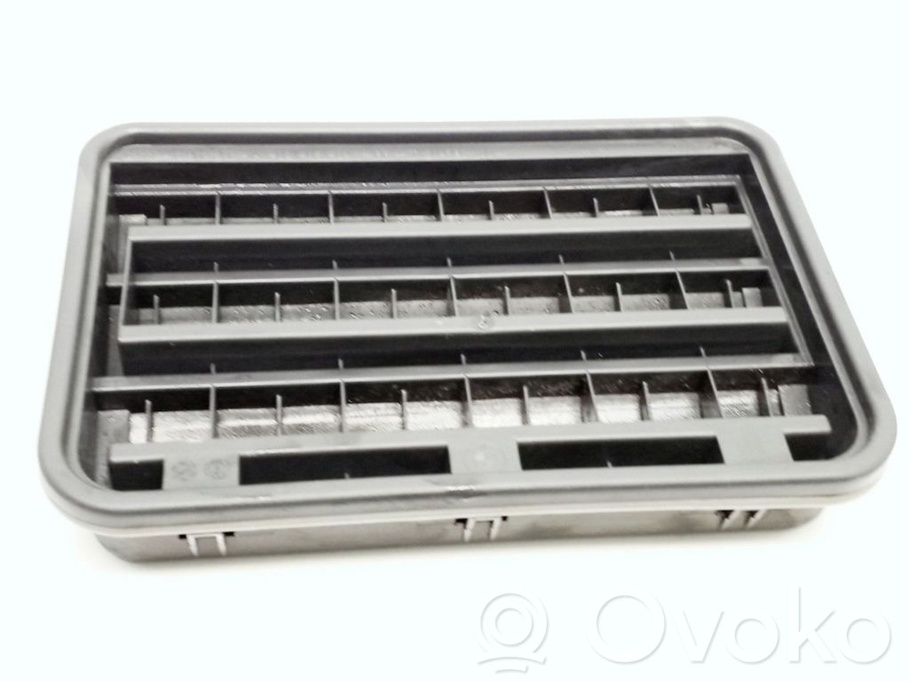 BMW 5 F10 F11 Ventiliacinės grotelės 
