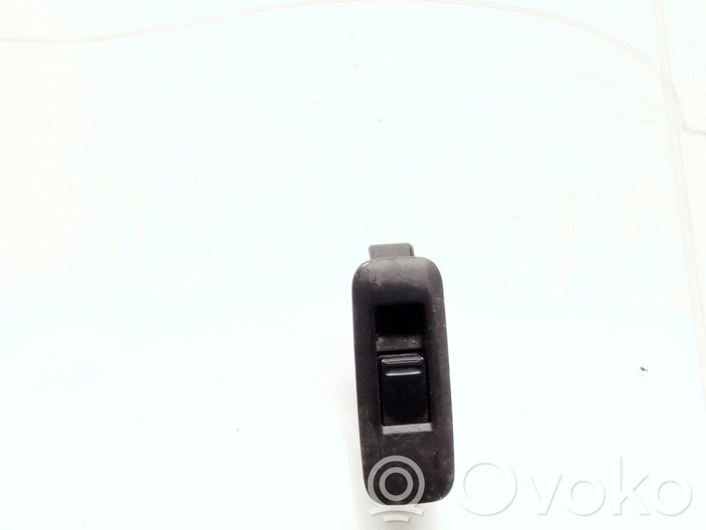 Nissan Primera Electric window control switch 