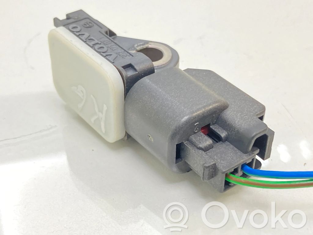 Volvo XC70 Airbagsensor Crashsensor Drucksensor 