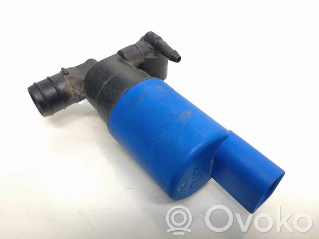 Volvo V60 Windscreen/windshield washer pump 