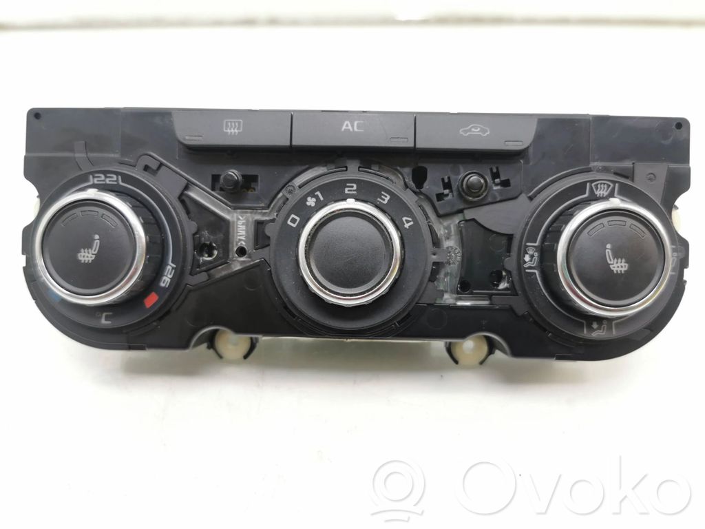 Skoda Octavia Mk2 (1Z) Unitate control climatizare 