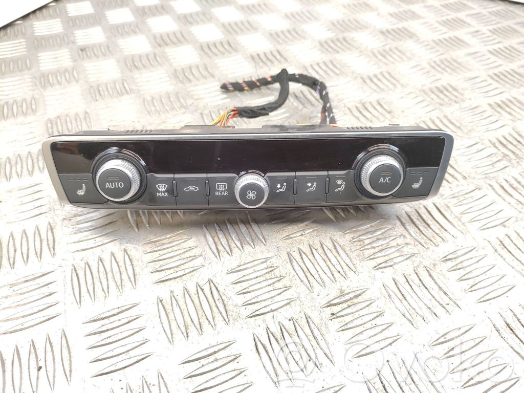 Panel klimatyzacji   8V0820043Q