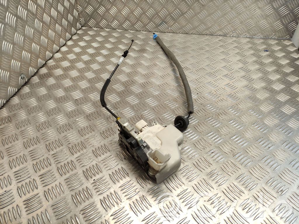Audi A1 Front door lock 