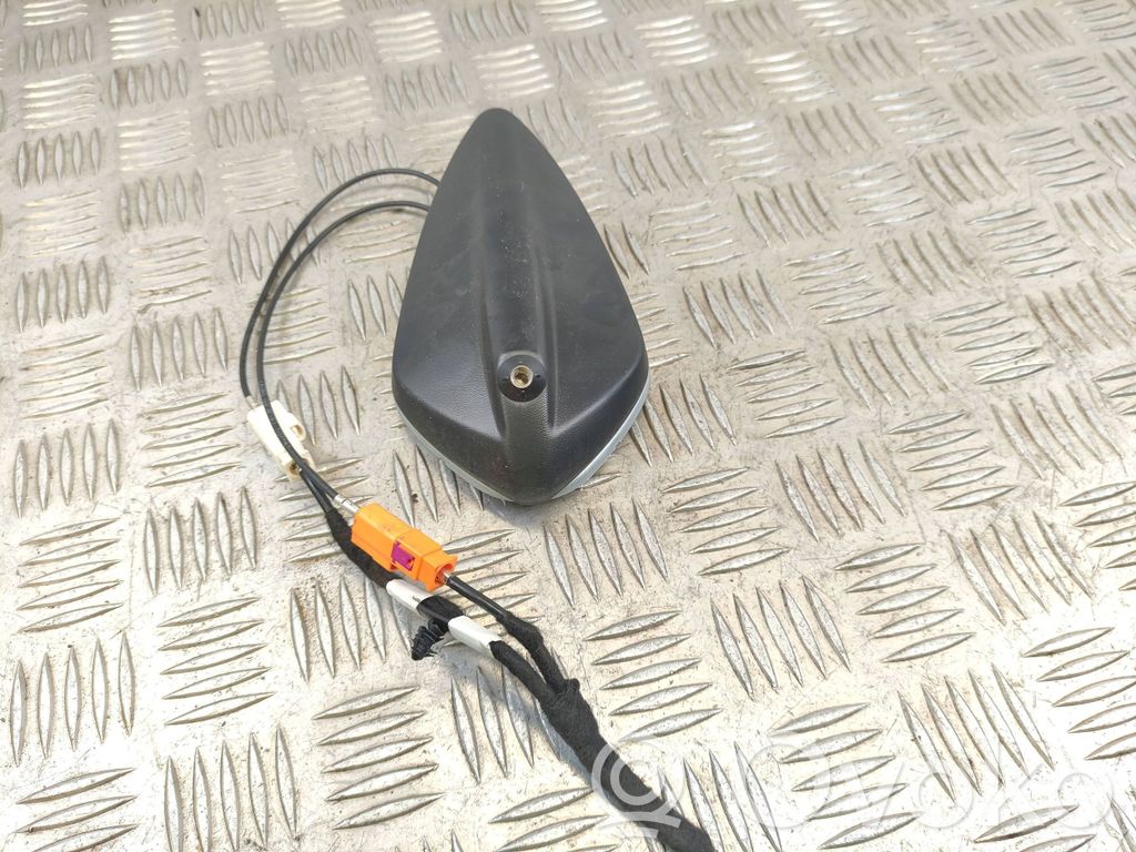 Citroen C4 III e-C4 GPS-pystyantenni 