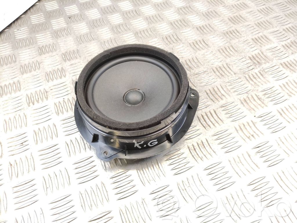 Audi A3 S3 8V Altavoz de la puerta trasera 