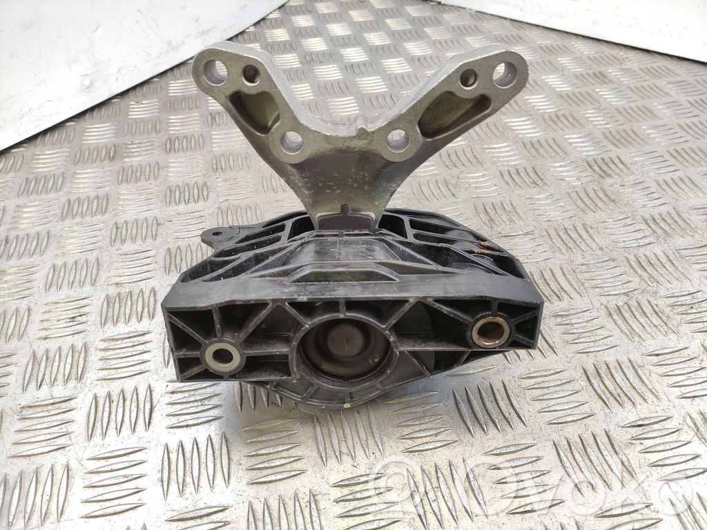 Citroen C4 III e-C4 Engine mount bracket 