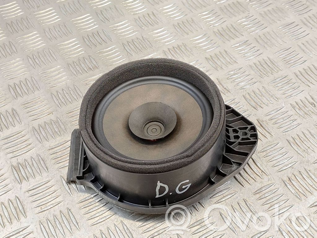 Opel Astra K Altavoz de la puerta trasera 