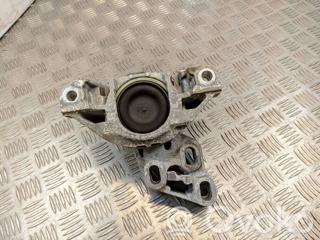 Mercedes-Benz B W246 W242 Dzinēja spilvens 