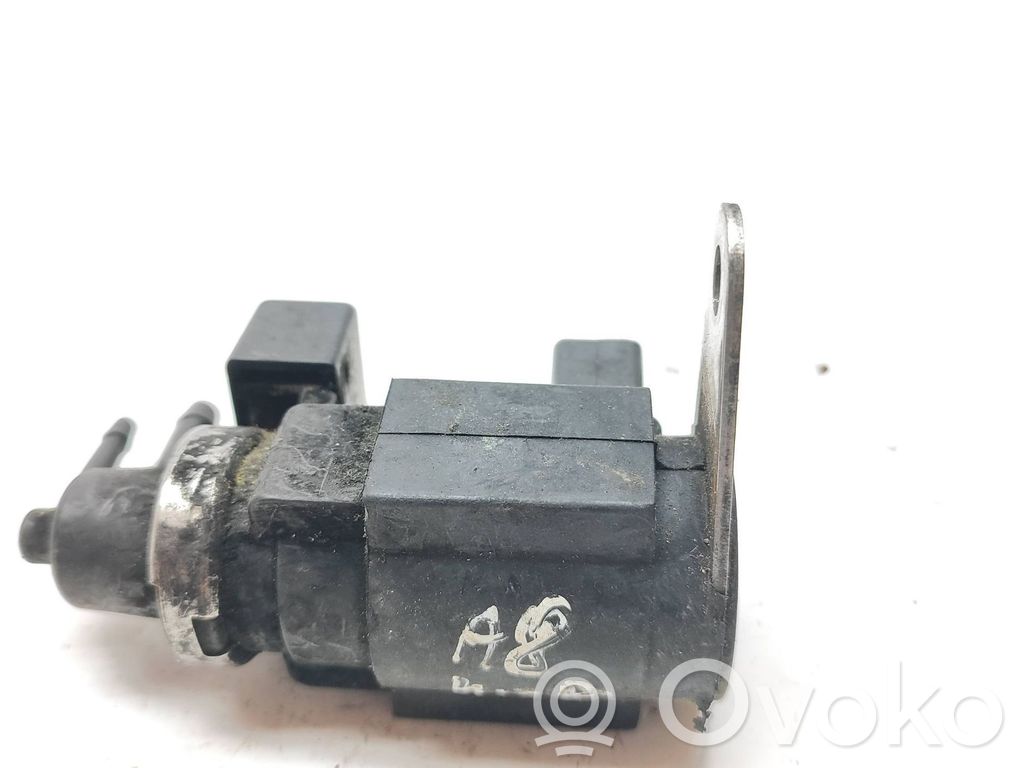 Audi A8 S8 D3 4E Electroválvula del turbo 