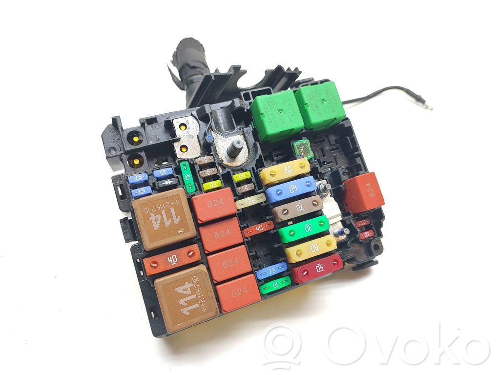 Peugeot 208 II Fuse box set 