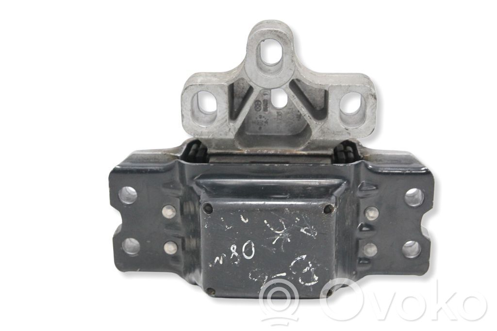 Volkswagen PASSAT B6 Engine mount bracket 