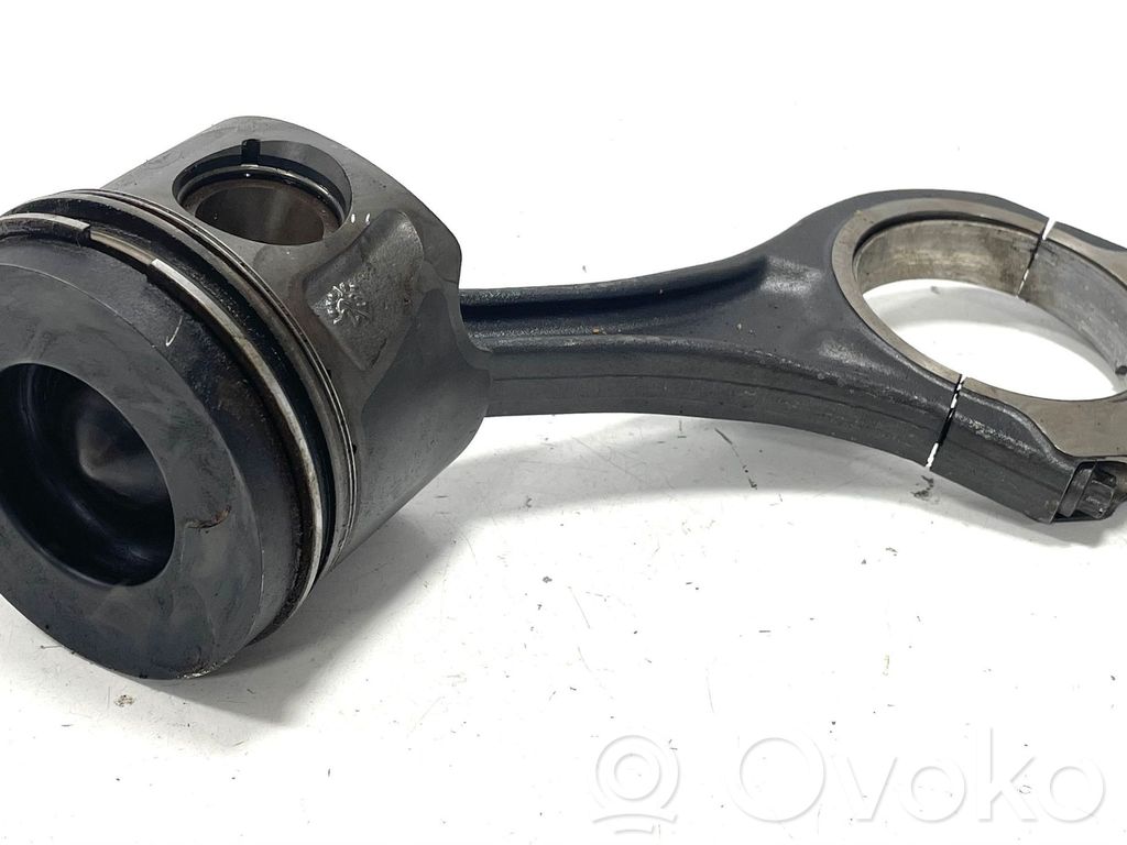 Mercedes-Benz E W211 Pistón con biela 