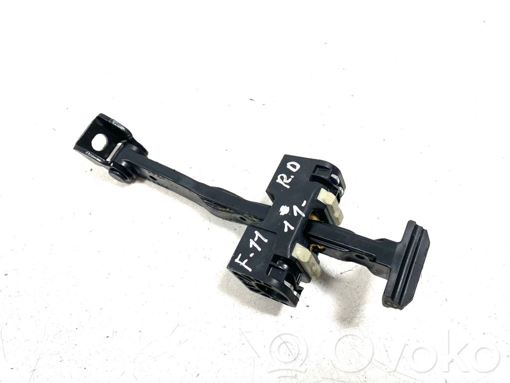 BMW 5 F10 F11 Etuoven pidätin 